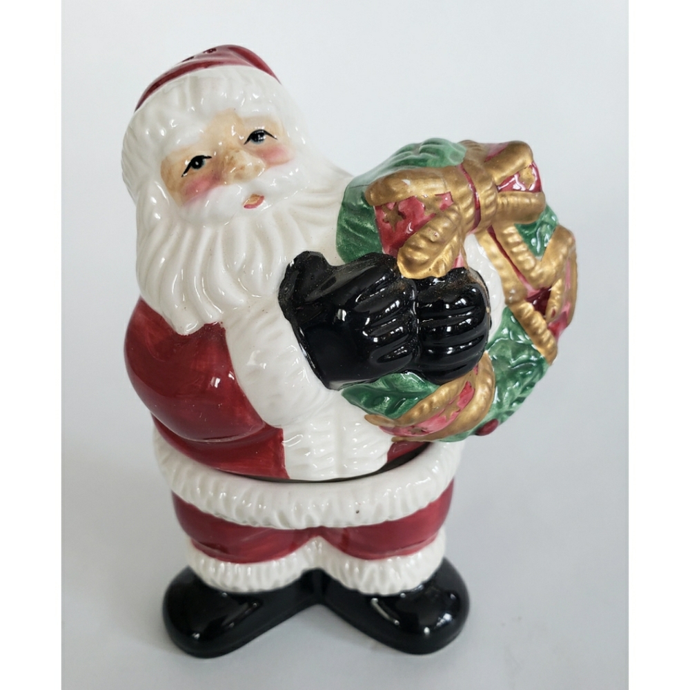 Fitz and Floyd Santa Salt and Pepper shakers